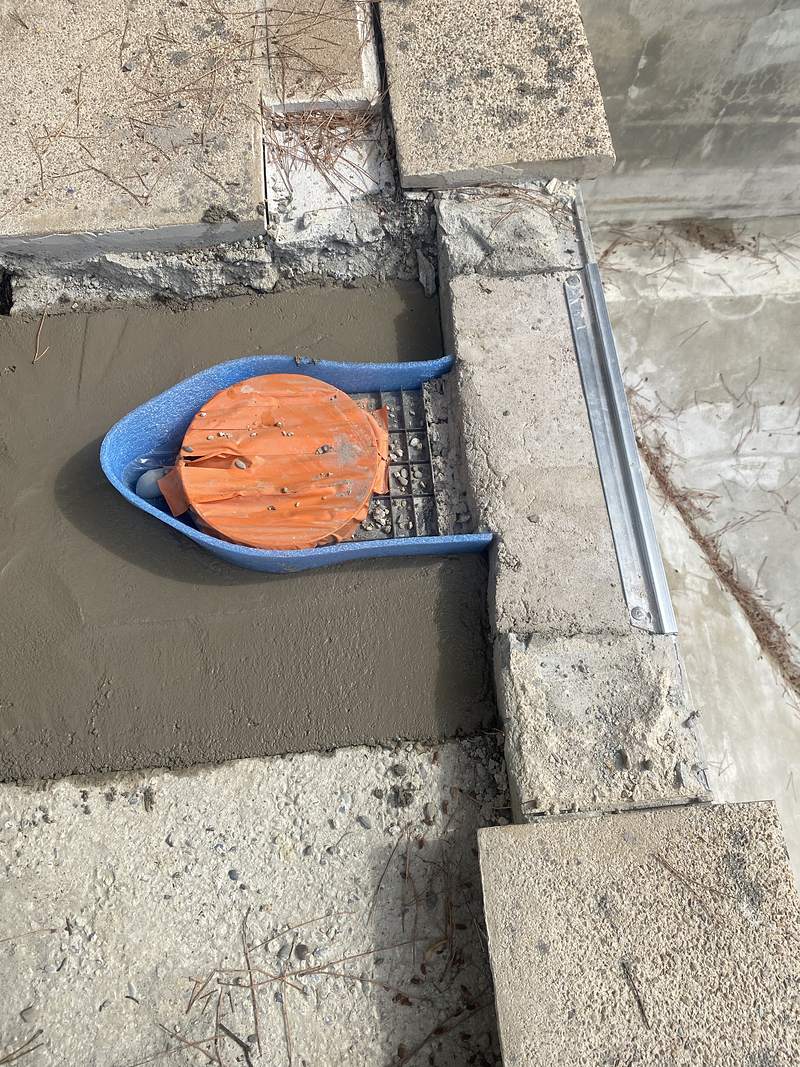 Remplacement d'un skimmer de piscine à Vacquiers, juillet 2026